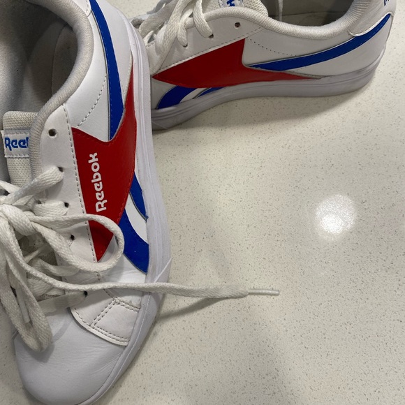 Reebok - Picture 4 of 5